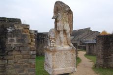 Xanten - Weihestein .JPG